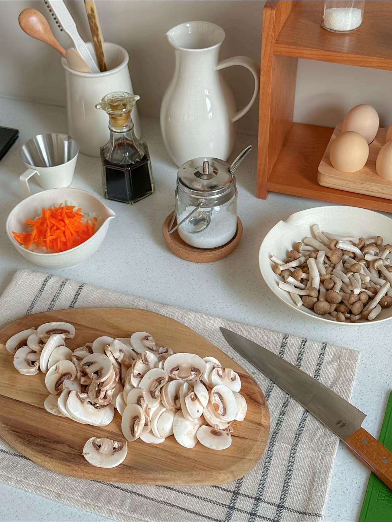 Cơm gà nấm dinh dưỡng cho người bận rộn