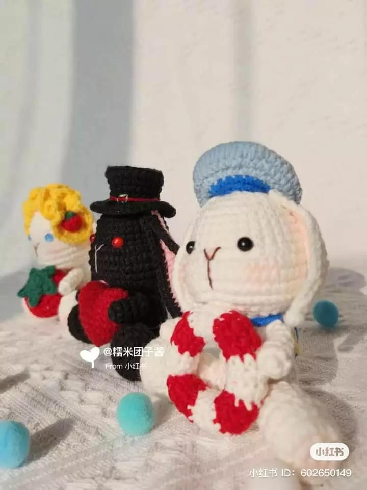 Crochet Black Bunny with Heart and Top Hat Pattern