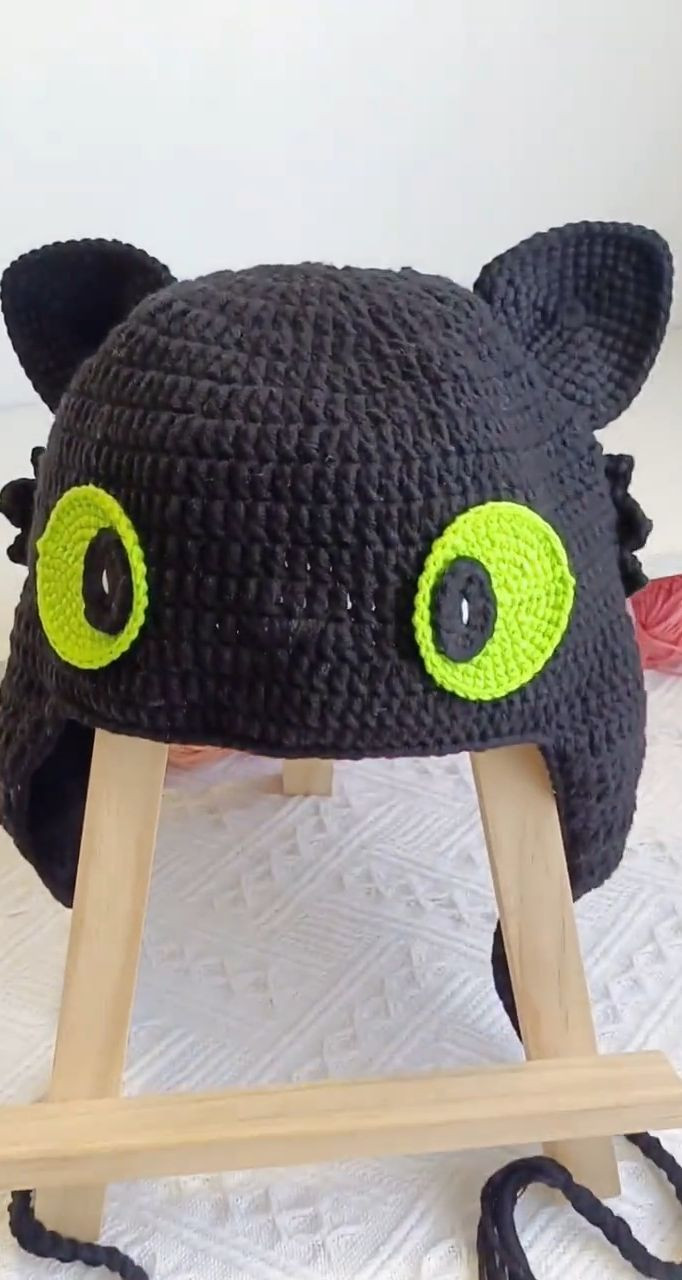 Crochet Dragon Hat Pattern with Large Green Eyes
