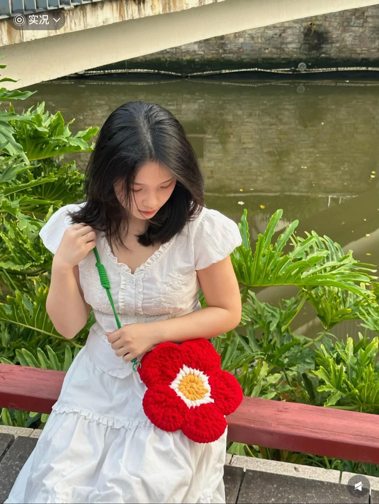 Crochet Flower Bag Pattern for Stylish Handmade Accessory
