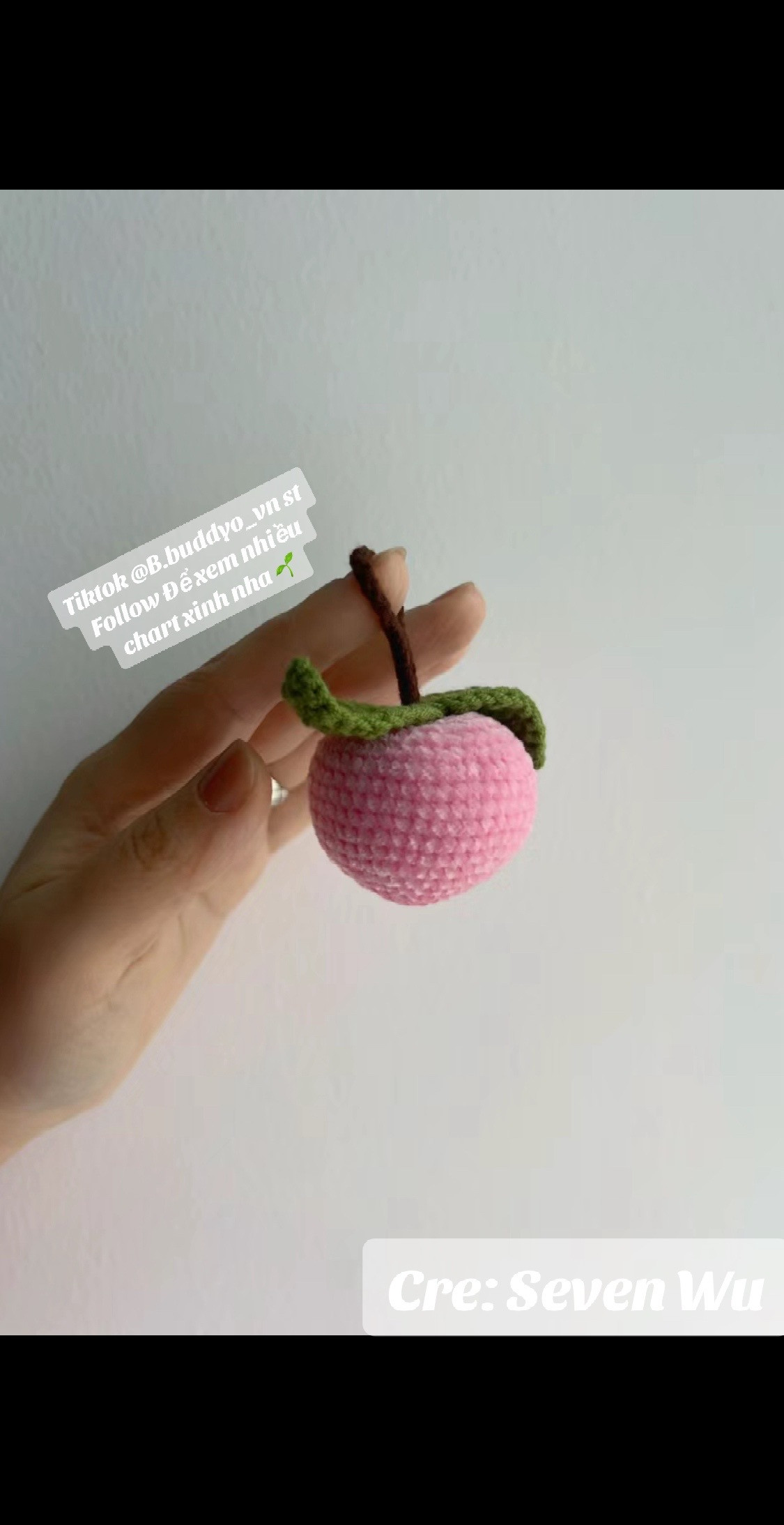 Crochet Pattern: Cute Peach Keychain Tutorial