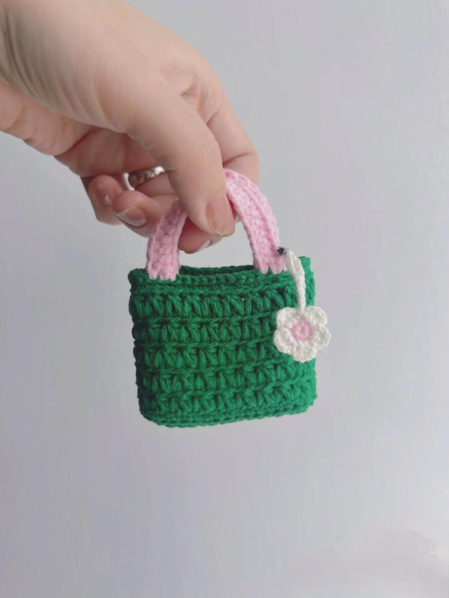 Crochet Pattern for Small Flower Earphone Pouch with Diagram