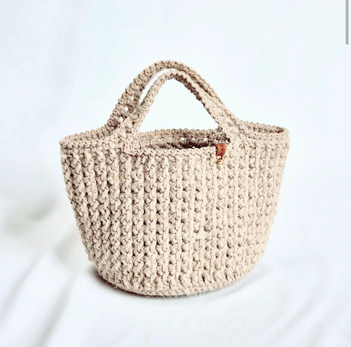 Crochet Pattern for Stylish Blue Handbag