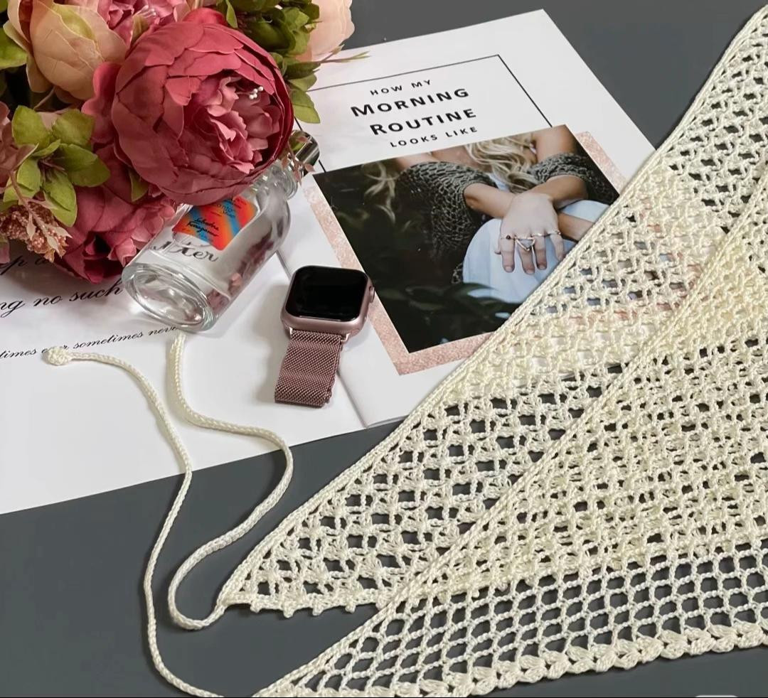 Elegant Crochet Pattern for a Delicate Lace Top