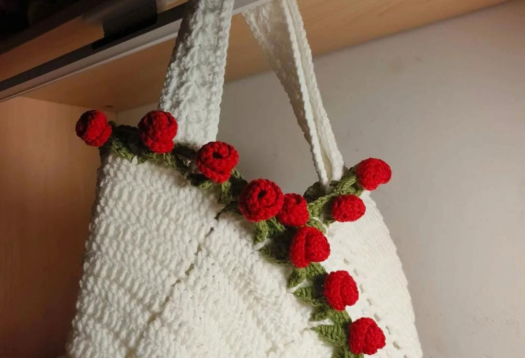 Elegant Floral Crochet Bags for Stylish Everyday Use
