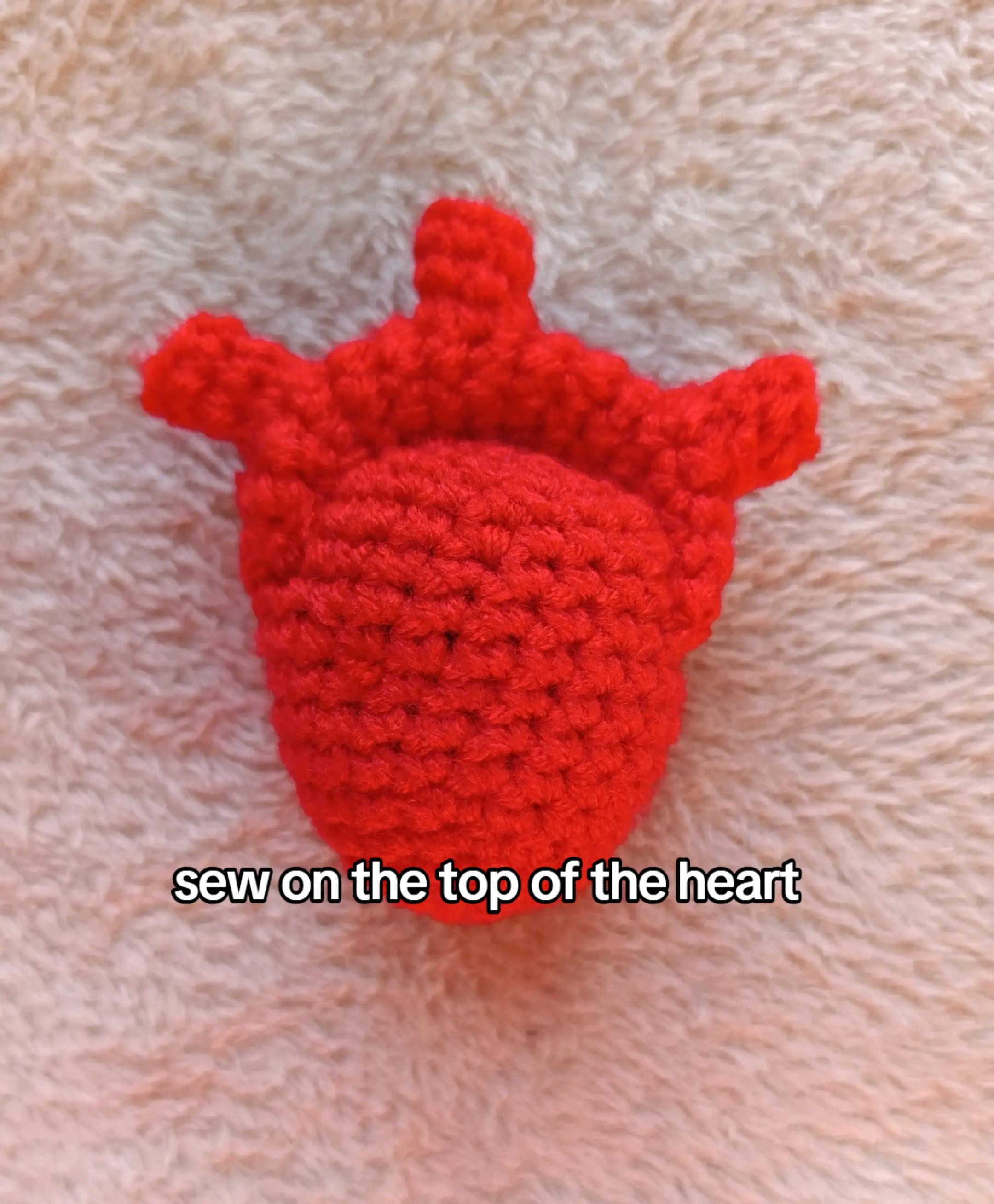 Free Crochet Pattern: Anatomical Heart Design