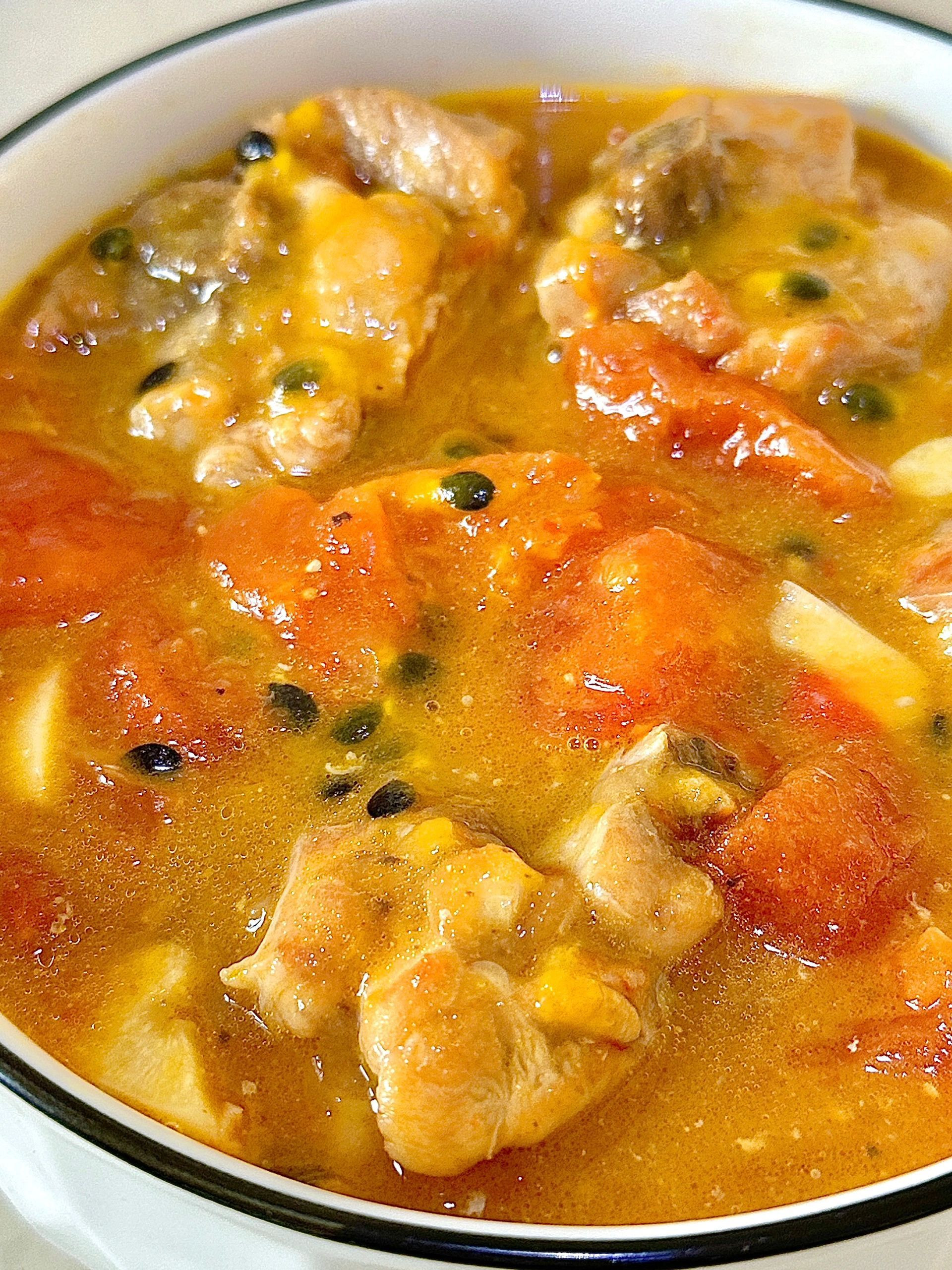 Gà Đùi Xào Chanh Leo Chua Cay Thơm Lừng