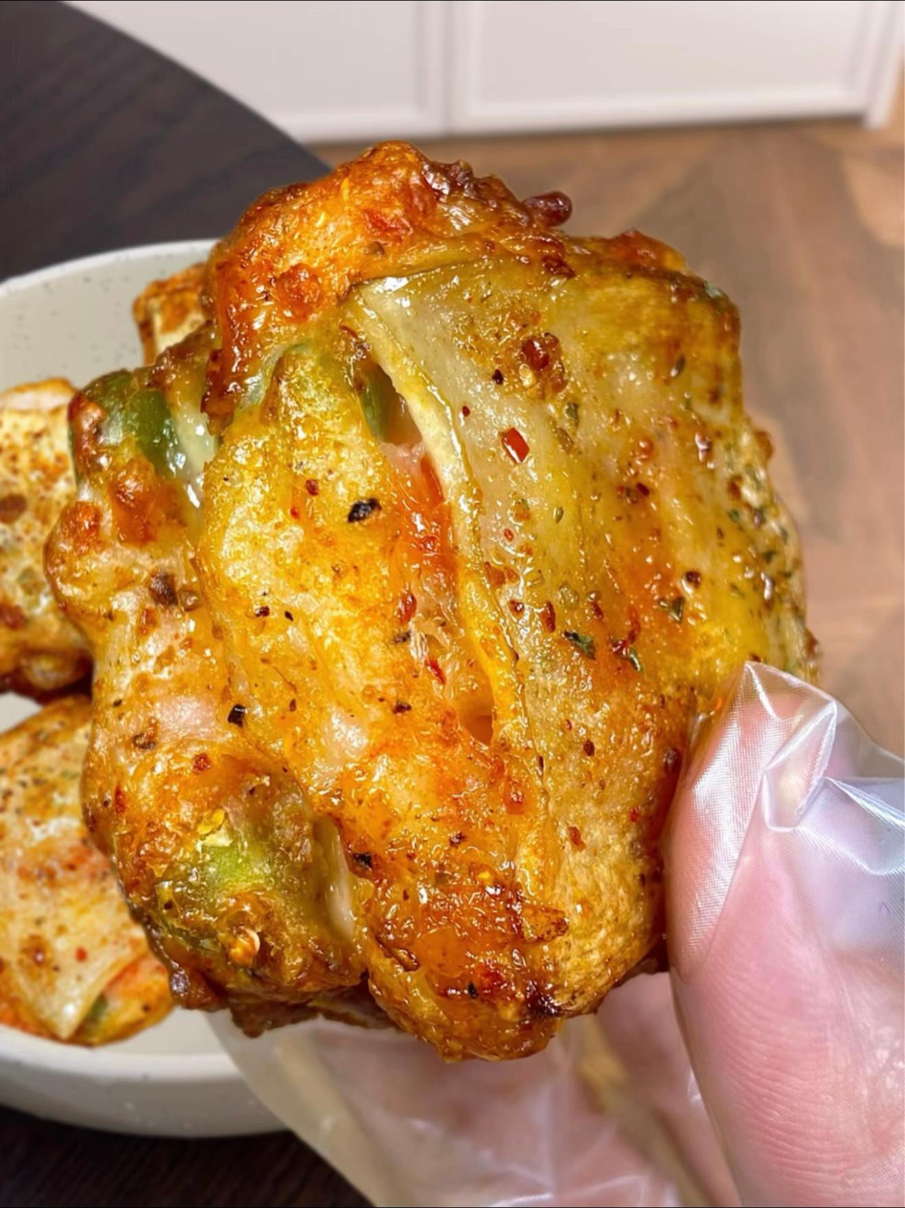 Gà Kẹp Chả Tôm Nướng: Thơm Ngon, Bổ Dưỡng, Dễ Chế Biến