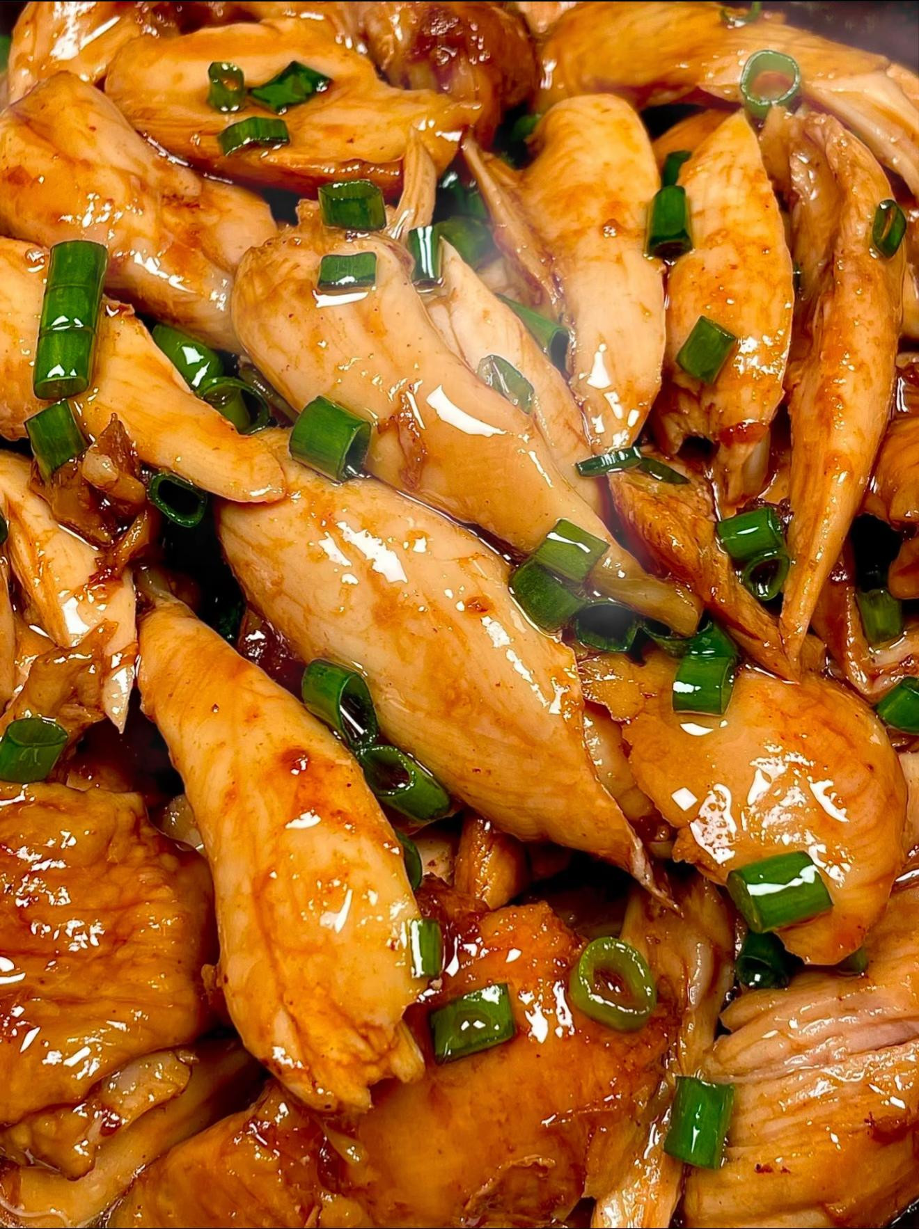 Gà om xì dầu thơm lừng, đậm đà vị gừng tỏi