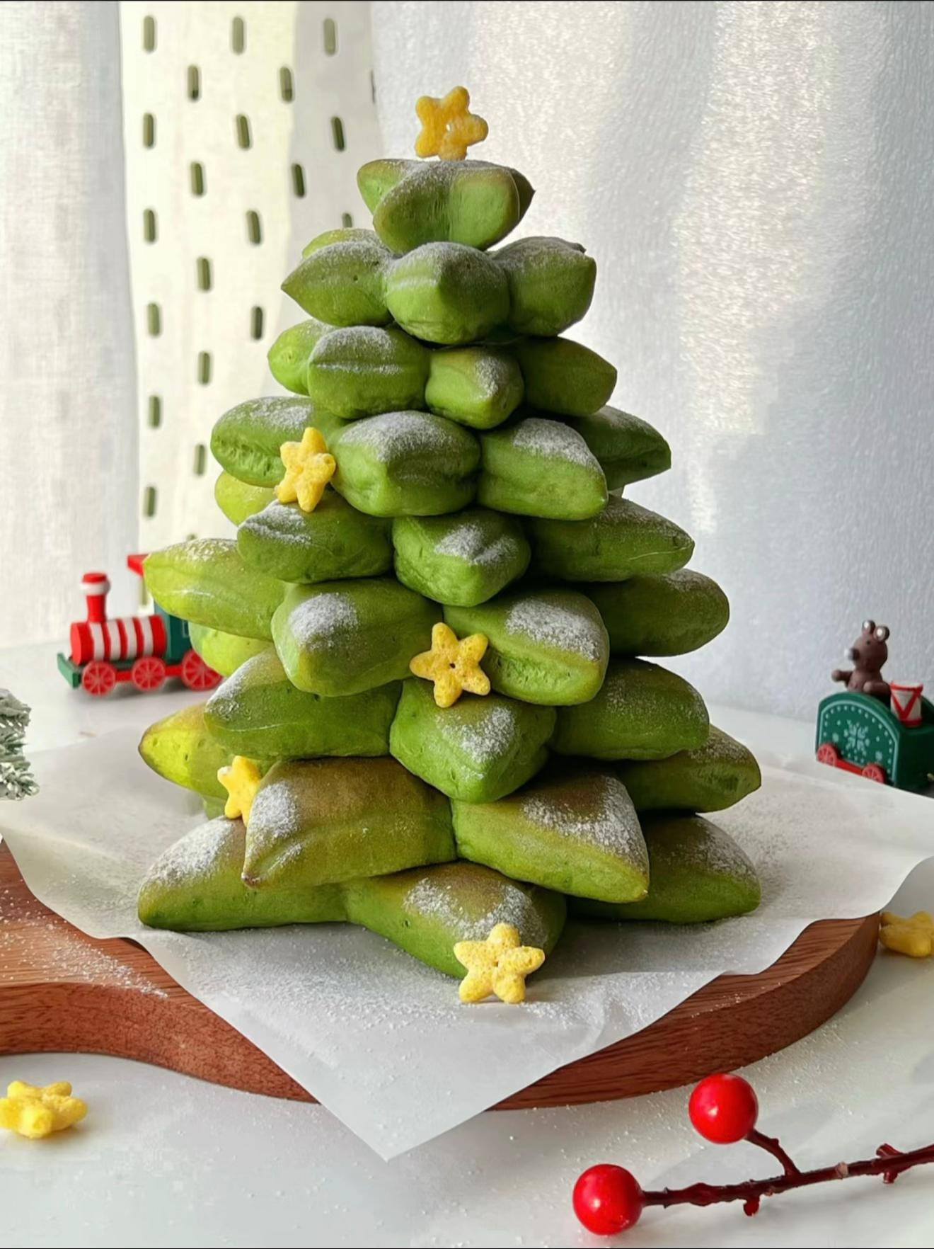 Green Christmas Tree Cake - Festive & Healthy Delight
