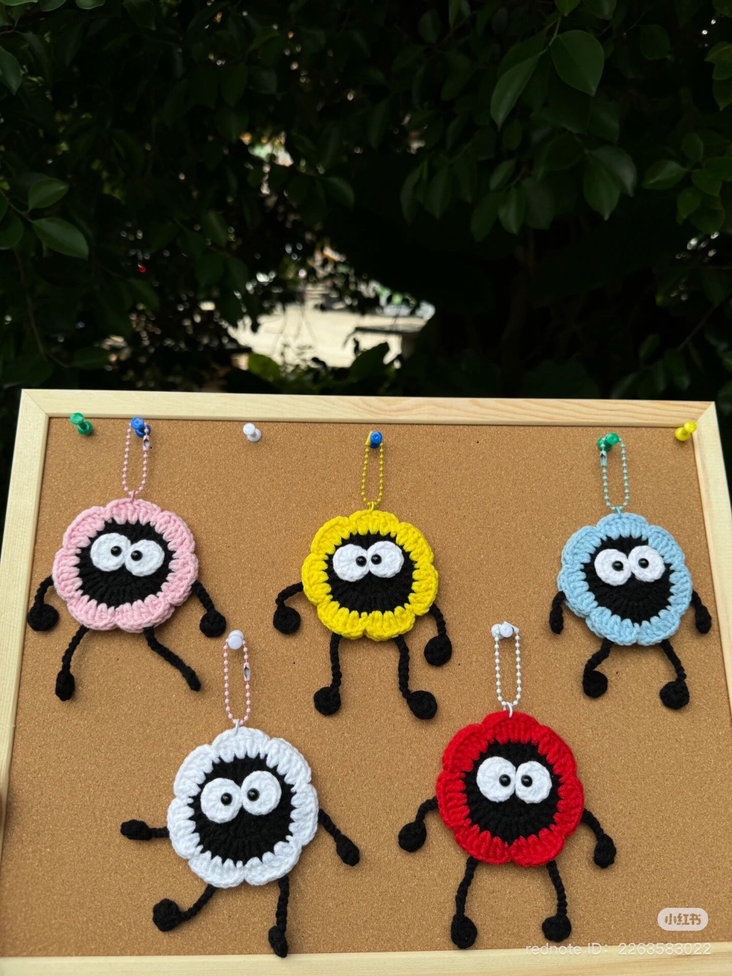 Hướng dẫn tạo móc khóa len hình đám mây hồng dễ thương