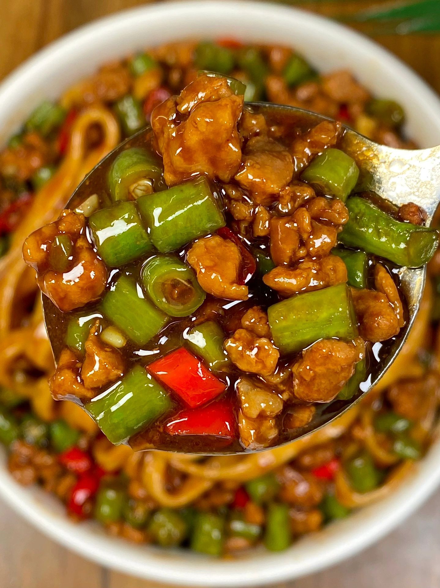 Mì Trộn Đậu Que Thịt Bằm Sốt Đậm Đà