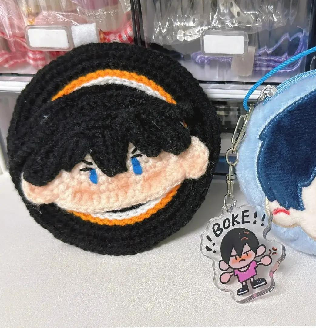 Móc len hình nhân vật anime với tóc cam đáng yêu