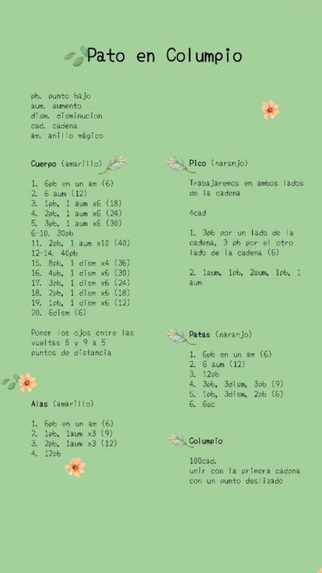 Patito de ganchillo en su divertido columpio al aire libre