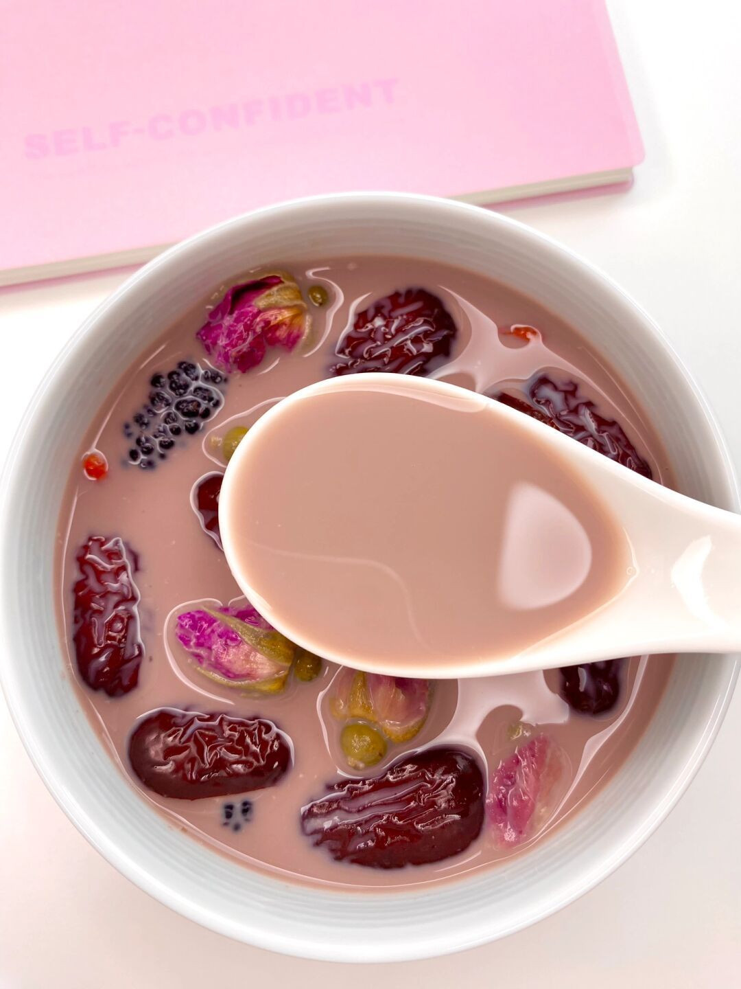 Sữa Hoa Hồng Tươi Mát - Bí Quyết Da Hồng Rạng Ngời