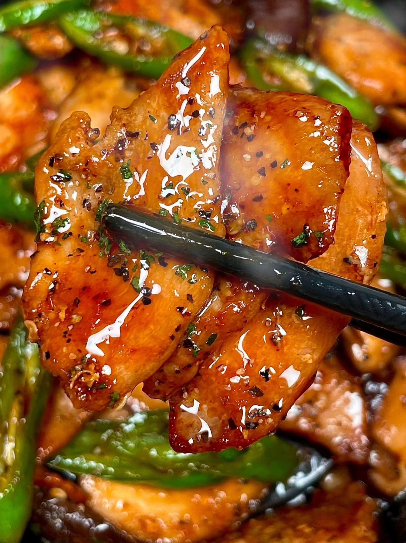 Ức gà ngọt mềm với công thức này