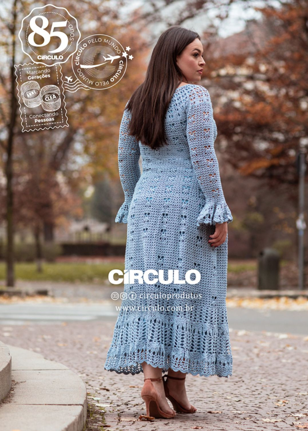 Vestido de Crochê Azul Elegante para Eventos Especiais