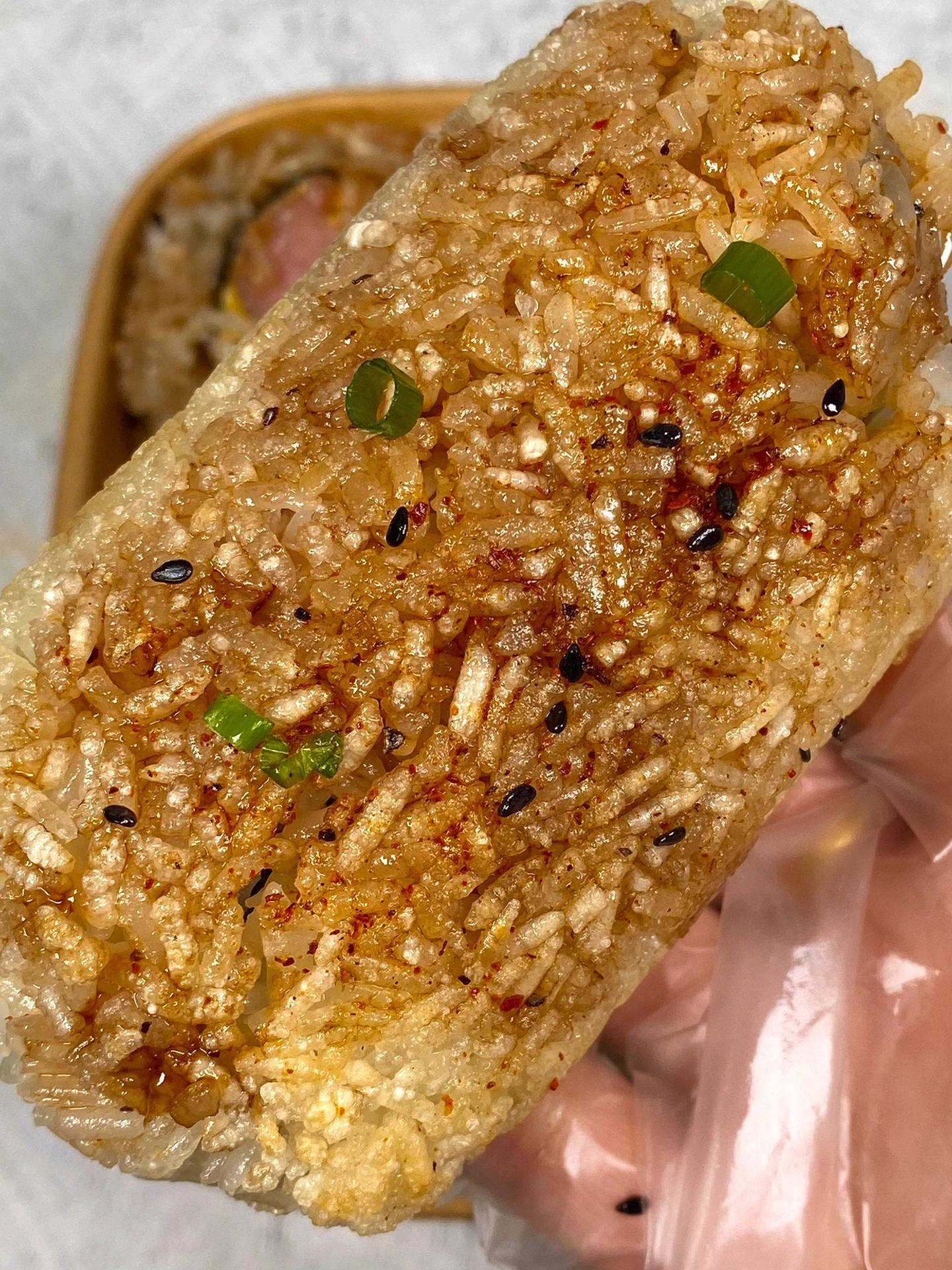 Xúc Xích Rong Biển Chiên Giòn Sốt Mật Ong Đậm Đà