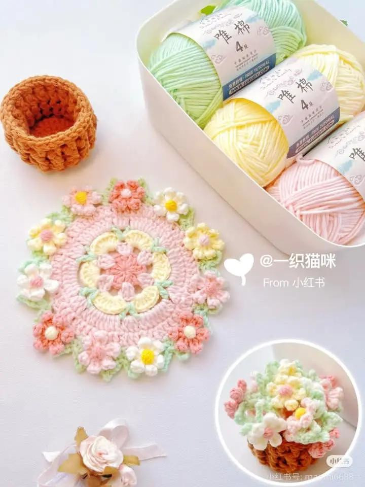 Mẫu móc len giỏ và thảm hoa màu pastel