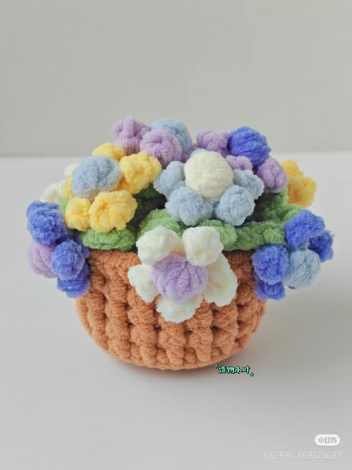 Mẫu móc len giỏ và thảm hoa màu pastel