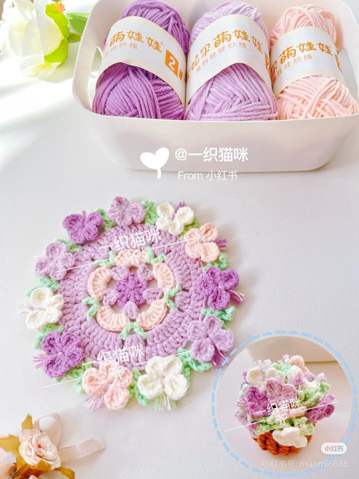 Mẫu móc len giỏ và thảm hoa màu pastel