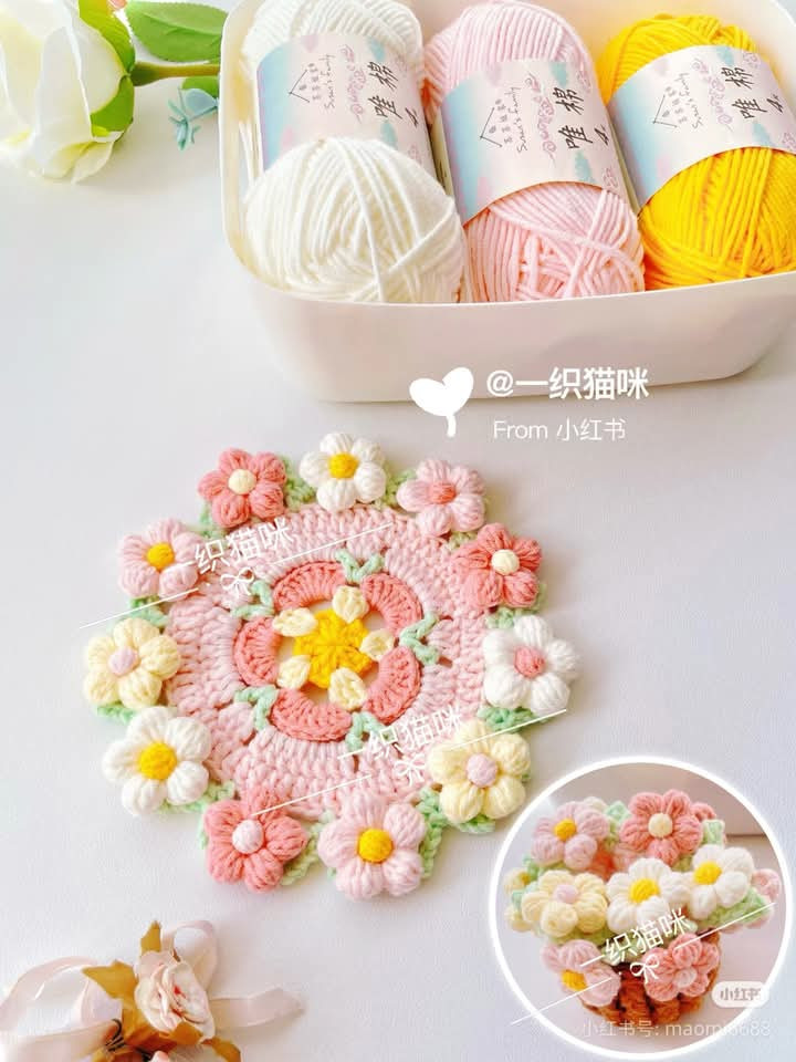 Mẫu móc len giỏ và thảm hoa màu pastel