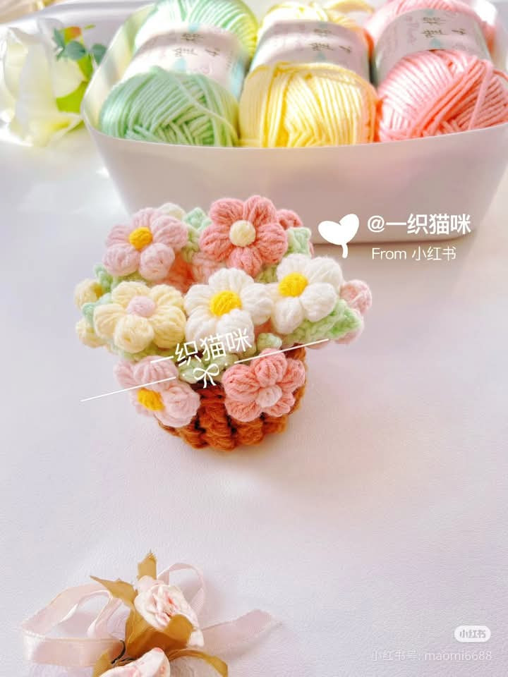 Mẫu móc len giỏ và thảm hoa màu pastel