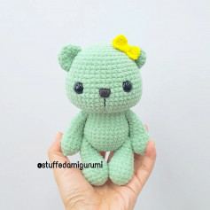 Blue cat crochet pattern with yellow bow