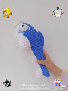 Blue fish crochet pattern with convex eyes