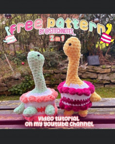 Dinosaur crochet pattern is swimming