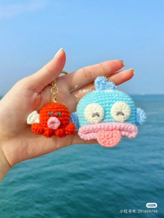 Fish and octopus keychain pattern