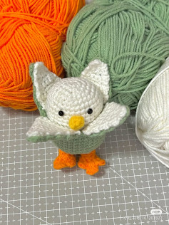 Hatching chicks crochet pattern
