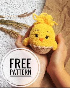 Newly hatched chick crochet pattern.