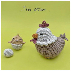 Pattern of crocheting hens and chicks and eggs