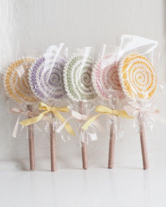 Rainbow lollipop crochet pattern