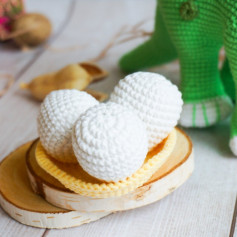 Three-egg crochet pattern