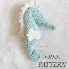 White mane seahorse crochet pattern.