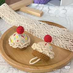 crochet cake cup keychain pattern