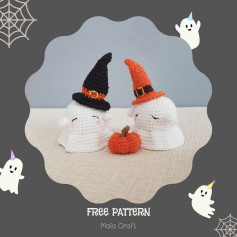 crochet ghost wearing magic hat
