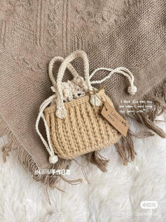 crochet pattern brown tote bag.