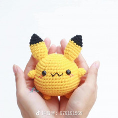 crochet pattern pikachu is round like a dumpling.Minions wear hats.