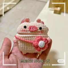 crochet pattern pink pig earphone bag crossbody bag.