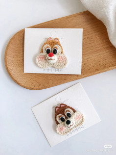 crochet pattern squirrel face hairpin