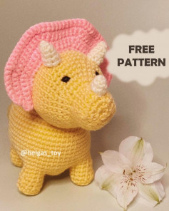 Dinosaur crochet pattern in pink elk yellow