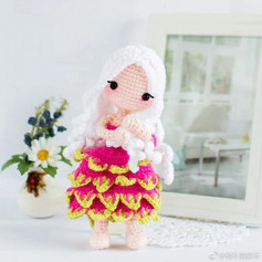 Dragon fruit girl crochet pattern
