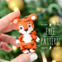 free crochet pattern tiger stripe keychain