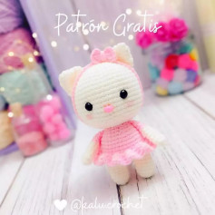 Kitten crochet pattern with pink mane, pink skirt.