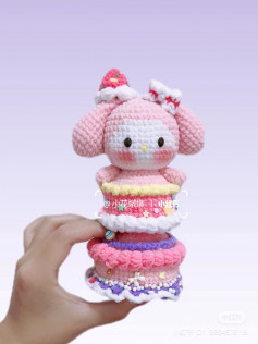 Pochaco rabbit cake crochet pattern