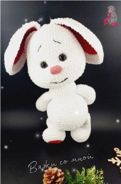 Схема вязания крючком Белый кролик с большими ушами и розовым носом.
