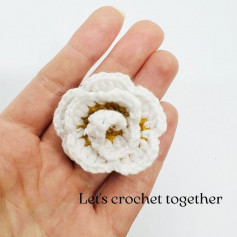 White flower crochet pattern